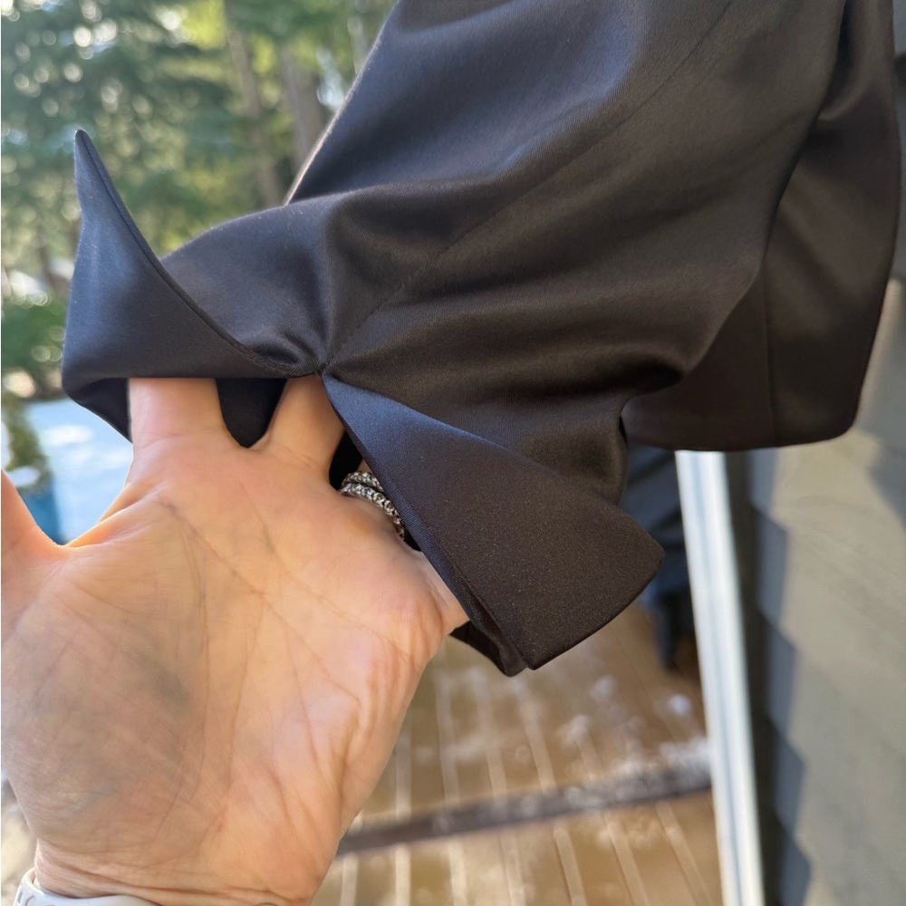 White House Black Market silk feel short jacket perfect for evening gown wear M - Picture 3 of 9